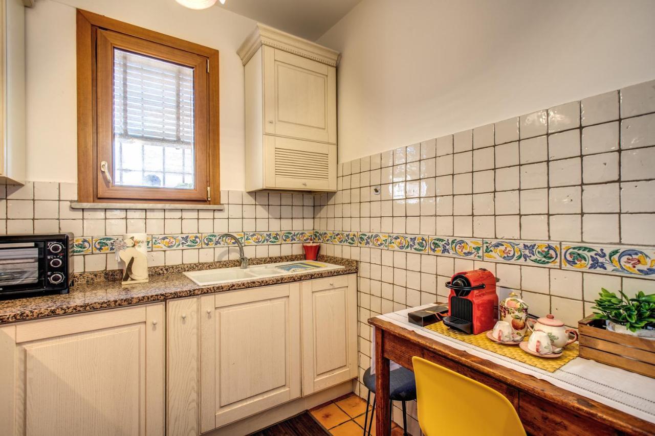Fresh House Monti Apartment Рим Екстериор снимка