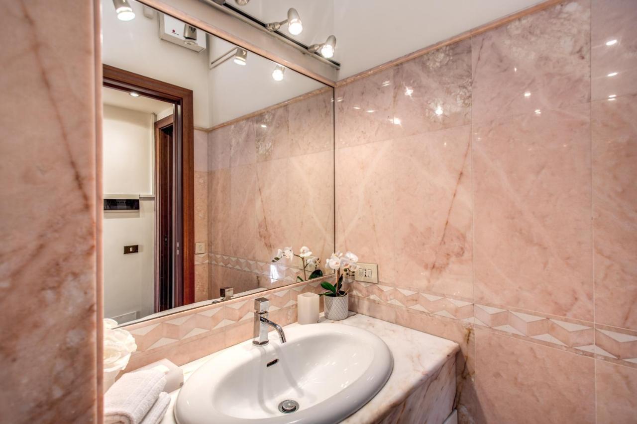 Fresh House Monti Apartment Рим Екстериор снимка